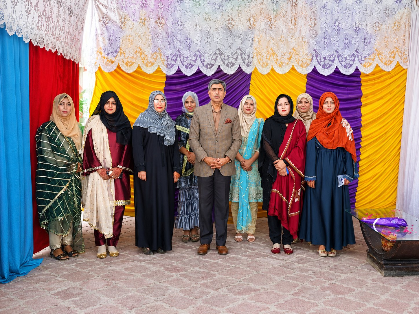 jassar_carousel_02_staff_group